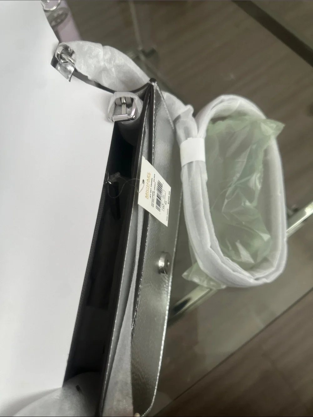 Metallic Silver Crossbody Clutch - Unknown Brand - Picture 4 of 4